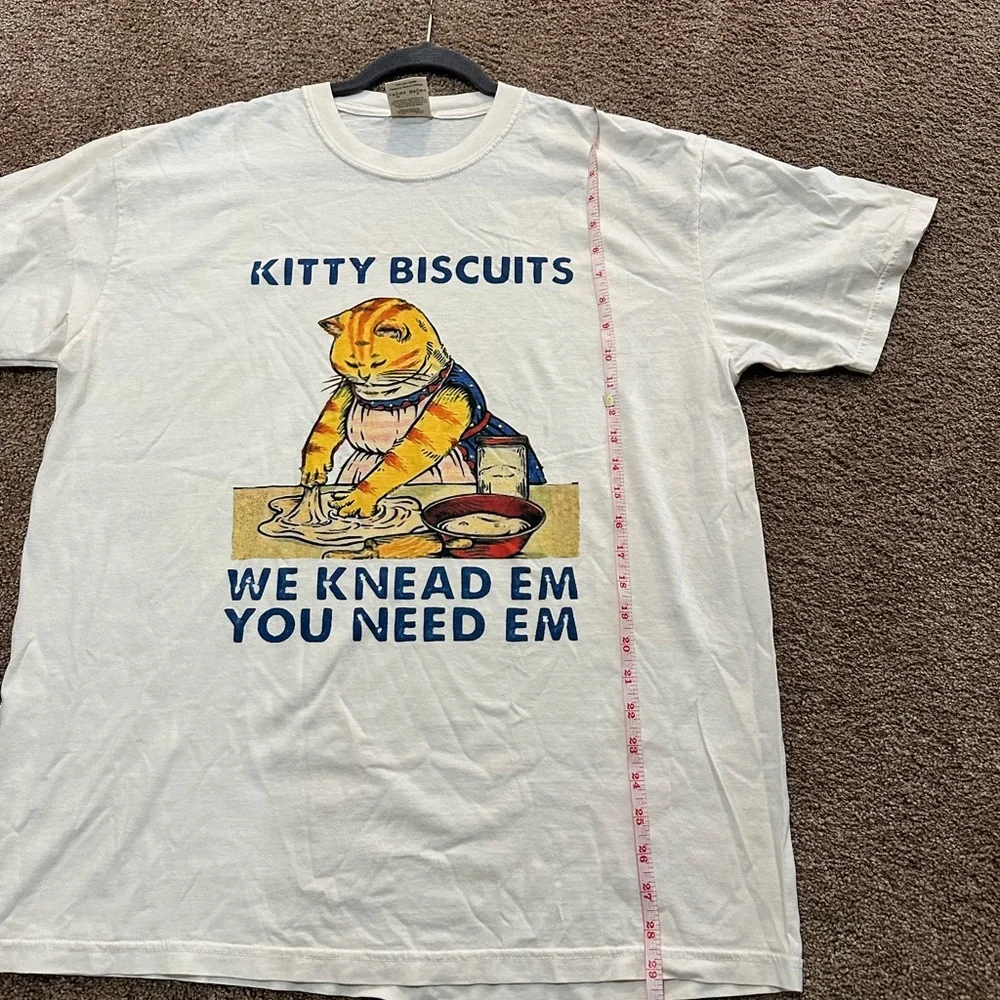 Comfort Colors tan short sleeve Kitty Biscuits We Knead Em, You Need Em SZ XL - Picture 8 of 9